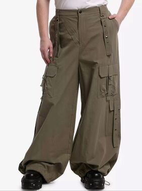 Hot Topic Green Star Stud Wide Leg Cargo Pants Plus Size 16 Nwt